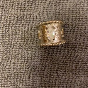 BEAUTIFUL cross ring